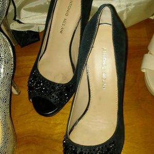 Antonio Melanie Peep toe Heels